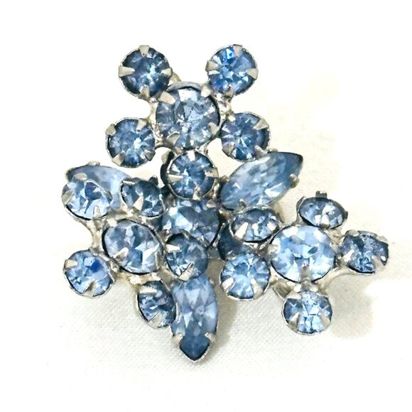 Vintage Silver-Tone Blue Layered Rhinestone Cluster Brooch/Pin - Picture 3 of 8